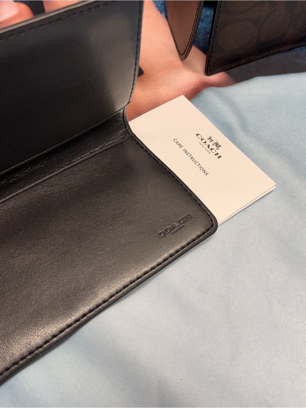 (new+tag) Coach Black Leather & Brown Signature Bifold Wallet + Checkbook Insert - Picture 10 of 11